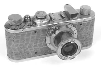 Leica I (A-to-C) in gray leather